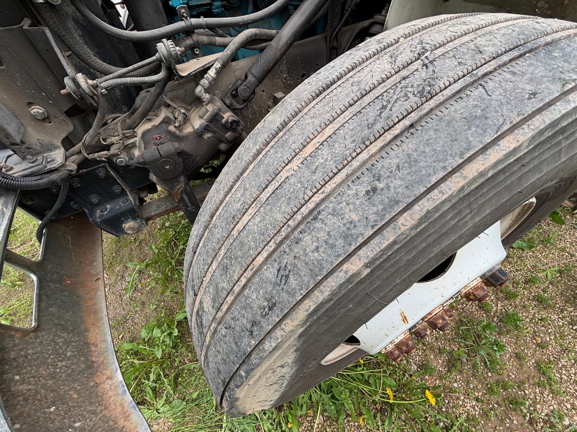 1998 INTERNATIONAL 4700 - Image 23